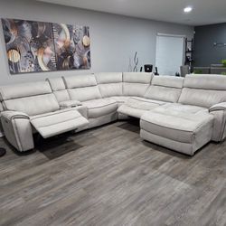 Living room 6 piece sectional.