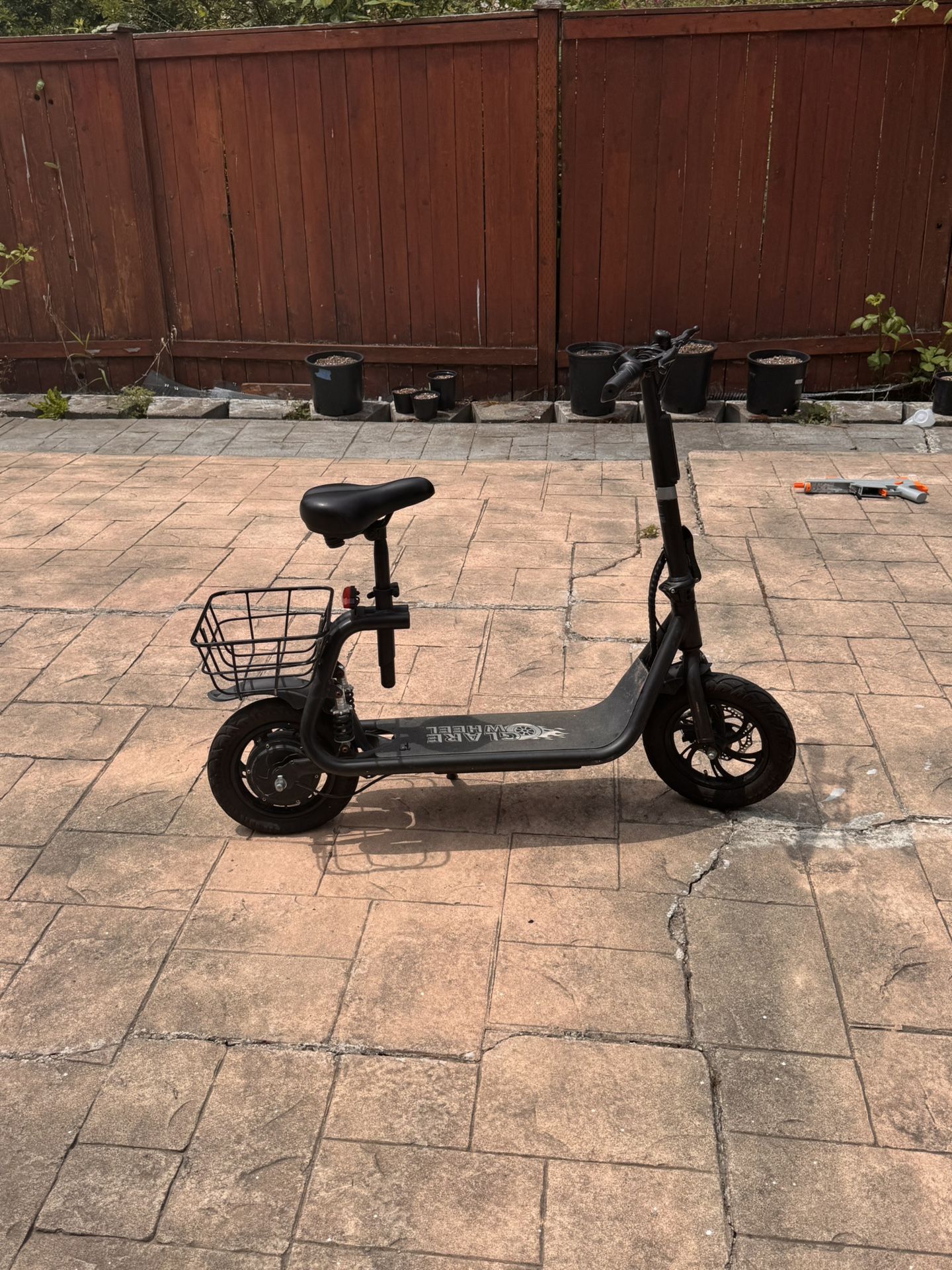 Glare Wheel Electric Scooter