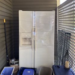 Whirlpool Refrigerator 