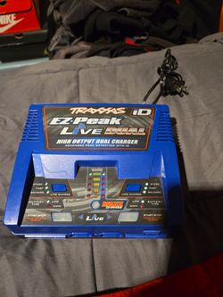Traxxas EZ-Peak Live Dual Battery Charger