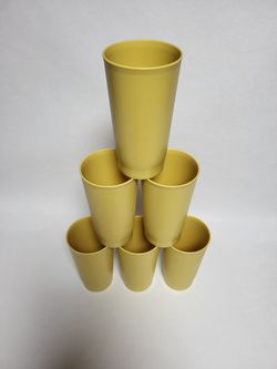 Set Of Six Vintage Tupperware Cups for Sale in Corp Christi, TX - OfferUp