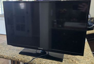Samsung 32in Television with remote
