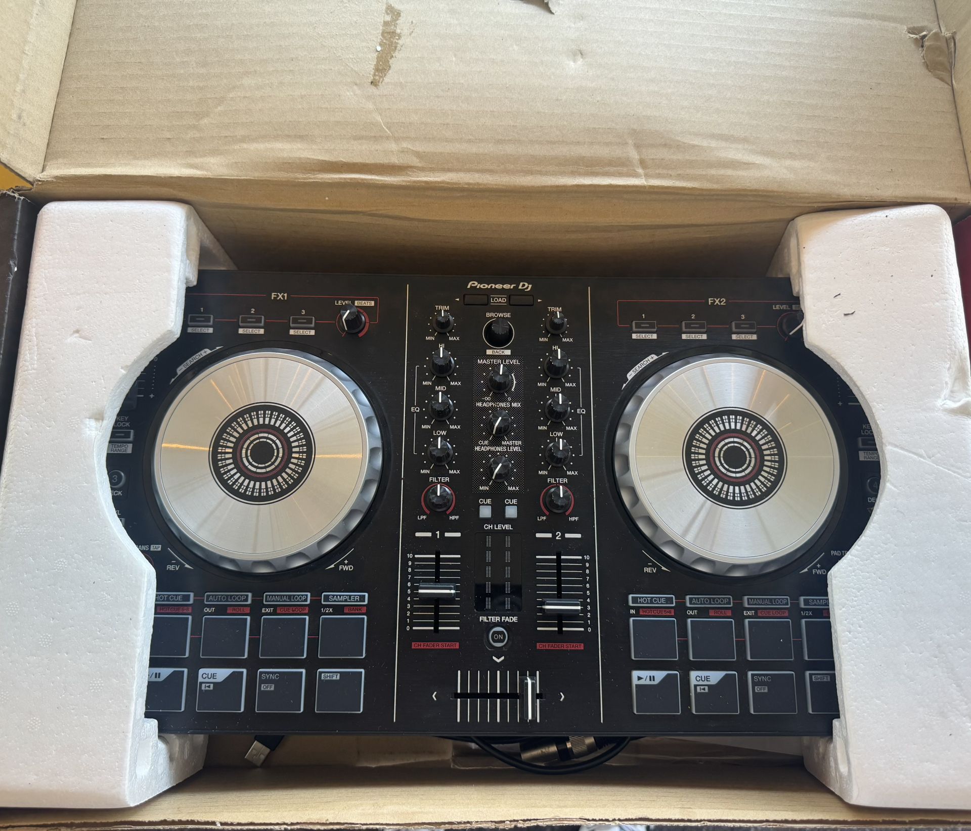 Pro DJ Gear Bundle โ Pioneer DDJ-SB2 + 2 CDJ-1000MK2s โ Excellent Condition!