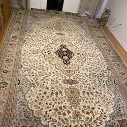 Persian hand made rug 100% wool