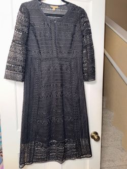 🫦🔥 Burberry Lace Dress with Flared Sleeves – Elegant Designer Silhouette – Size 8 (Bust 40 / Waist 32 / Hip 40/Length 45)