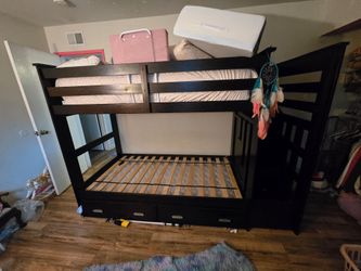 Twin bunk bed with trundle