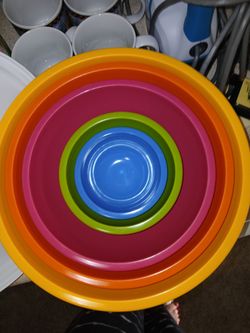 Colorful Nesting Mixing Bowl Set