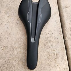 Giant Contact SL seat