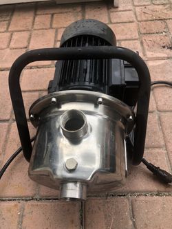 Water Pump In Excellent Condition 100 Dollars 