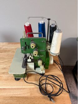 Vintage Baby Lock EA-605 Serger (Juki) - Made in Japan - With Thread
