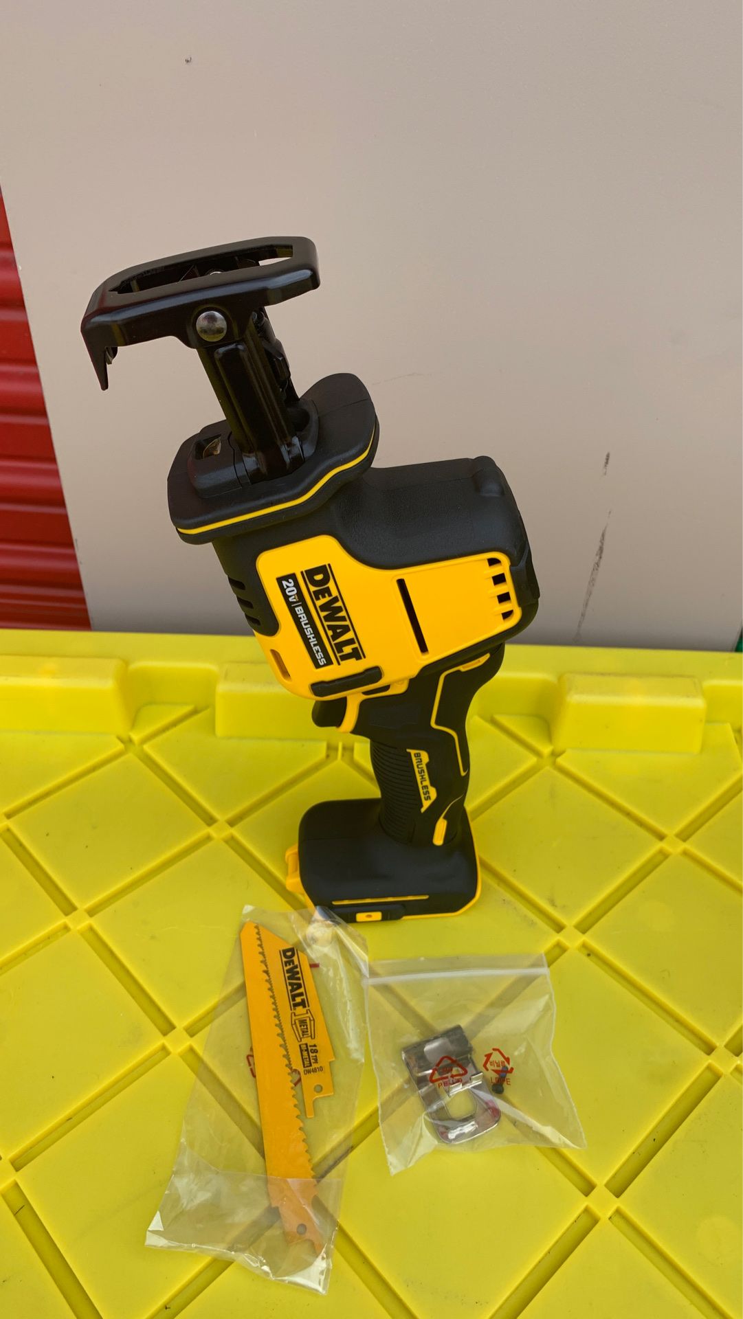 DEWALT COMPACT RECIPROCATING SAW