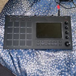 AKAI professional MPC TOUCH 