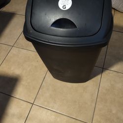 13 Gal Swing Top Trash Can - $5