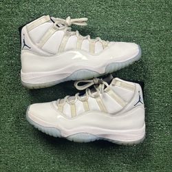 Preowned - Jordan 11 Legend Blue - Size 9 - No Box