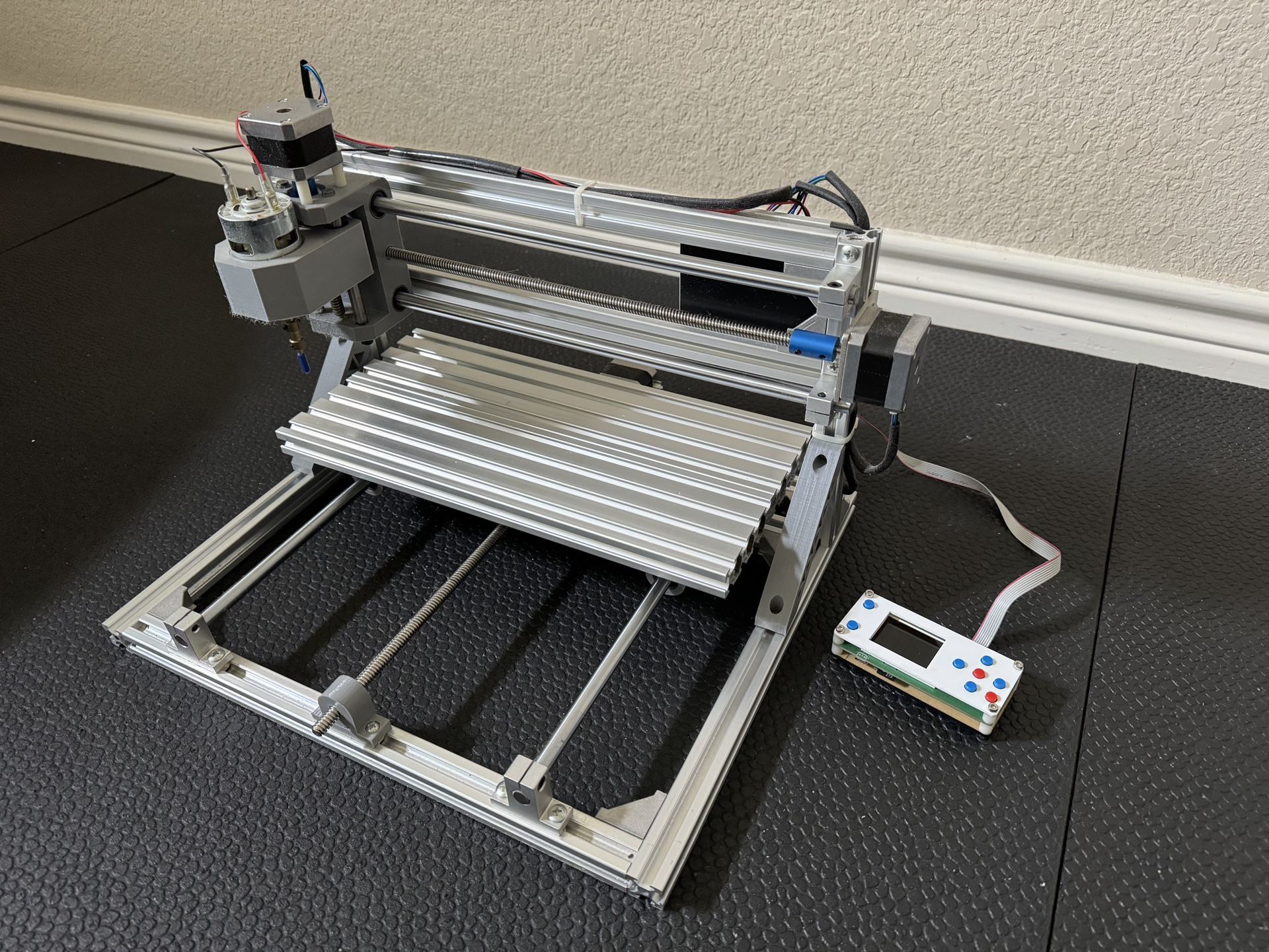 CronosMaker Mini CNC3018 3-Axis Router with offline controller and upgraded spindle motor - like new