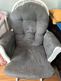 Nursery Glider with Ottoman/Gray