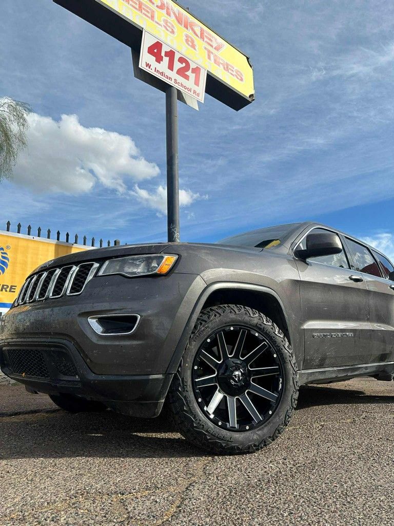 18x9 Fuel Rims And Tires 245/60/18 Venom Power XT