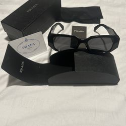 Prada Milano Sunglasses 🕶️ 