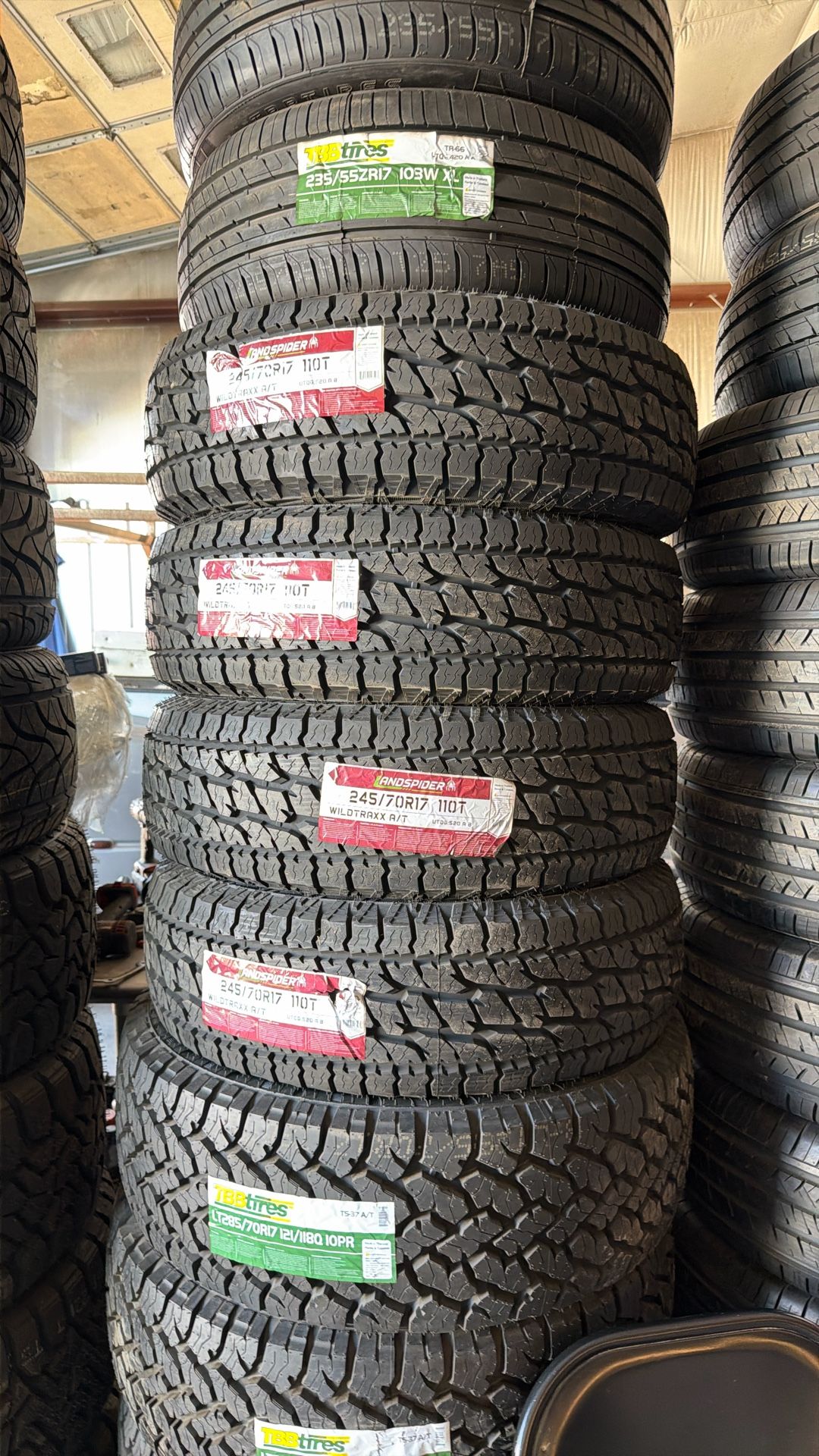 245/70/17 Land Spider All terrain Tires Installed And Balanced / Instaladas Y Balanceadas