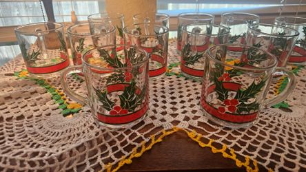 Vintage Libbey Holly & Berry Glass Mugs – Set of 12 with Original Box