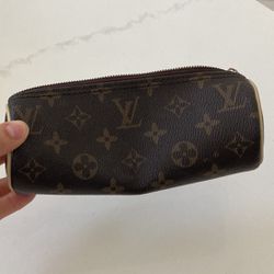 Louis LV Makeup Cosmetics Bag Or Pencil Holder.  Bought Used As Authentic & Genuine But No Receipt From LV, Saks, Neiman Marcus, Or Bloomingdales. 