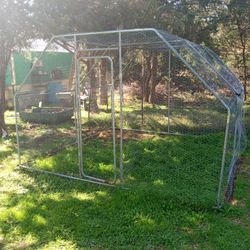 Large Metal Chicken Coop 