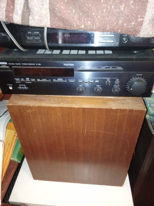 Radio Receiver AM/FM Amplifier Yamaha Stereo Dolby