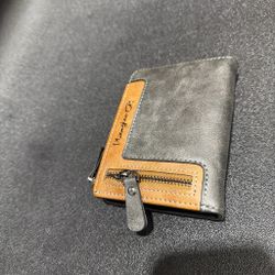 Two-Tone Wallet with Zipper