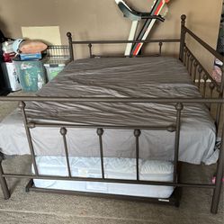 Free Full/twin Bed - ***** Pending Pick Up*****