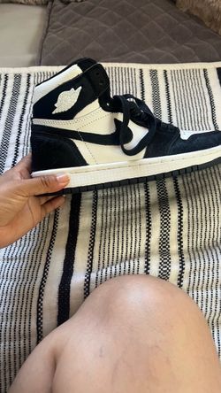 Boys Jordan 1 High Black & White – Size 4
