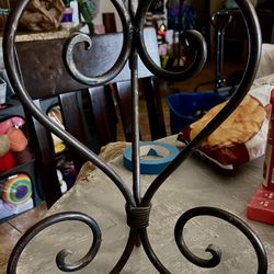 Elegant metal Candle Stand 