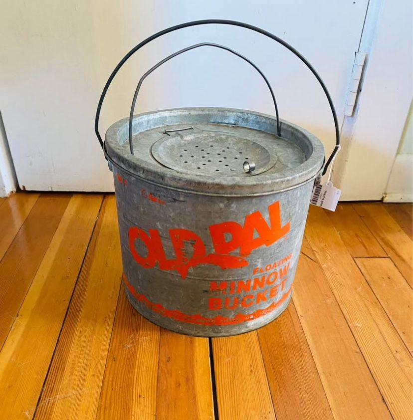 Vintage Old Pal Minnow Fishing Metal Bucket Campcore Cabincore Garden Yard Porch Decor