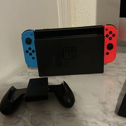 Nintendo Switch Comes With Controller And Cords 