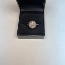 Women’s White Gold Diamond Ring
