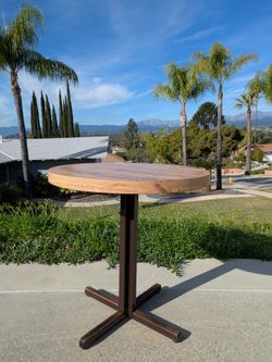 Beautiful Round Bar Table