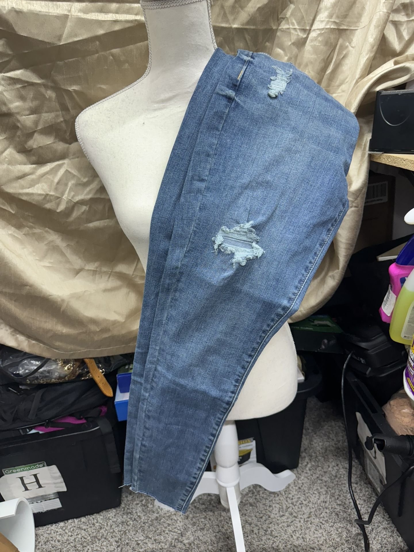 Denizen Levi’s High Rise Super Skinny Jeans