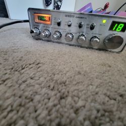 Uniden Grant XL Made In Phillipines for Sale in Bristol, IL - OfferUp