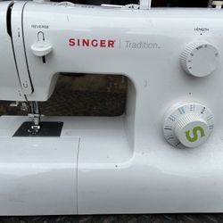 SINGER Tradition Sewing Machine
