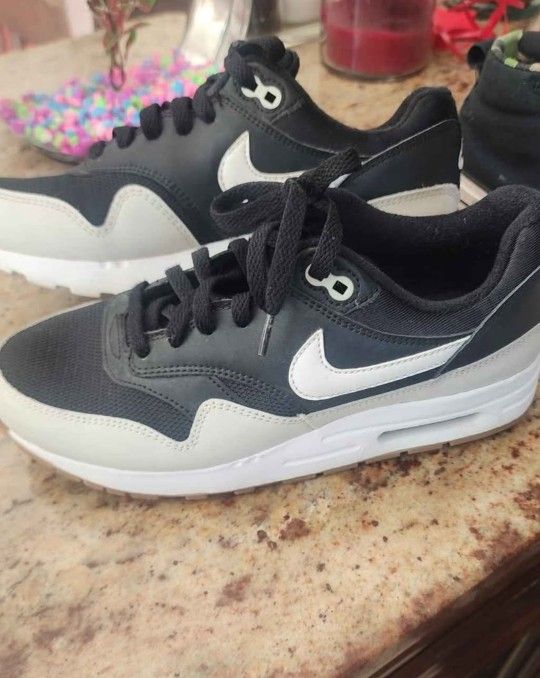 Boys Size 6.5