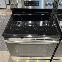 30 inch 4 Element Smart Free Standing Electric Range In Black