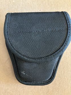 Bianchi single handcuff case.