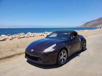 Nissan 370Z Roadster Convertible