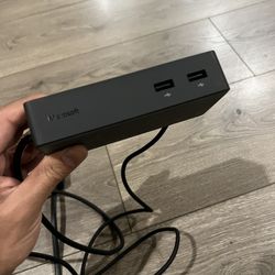 Microsoft Surface Dock with Mini DisplayPort - Excellent Condition