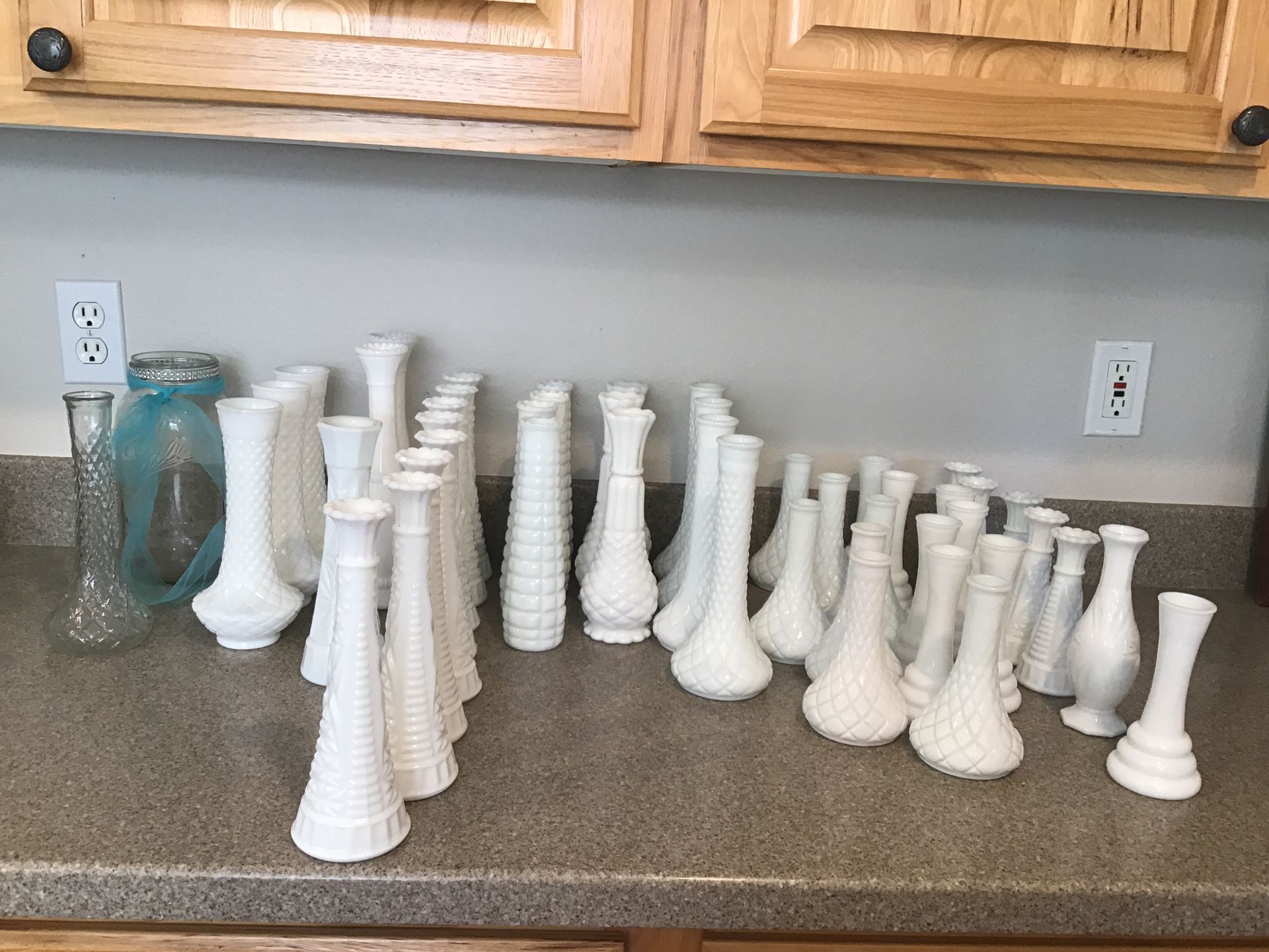Lot of 48 vases, 46 white vintage bud vase vases candle holder holders, 2 clear, for party or wedding decoration