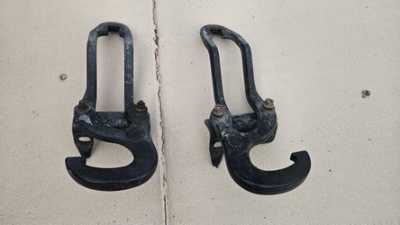 OEM front tow hooks w/ brackets — 2009-2012 Ram 1500