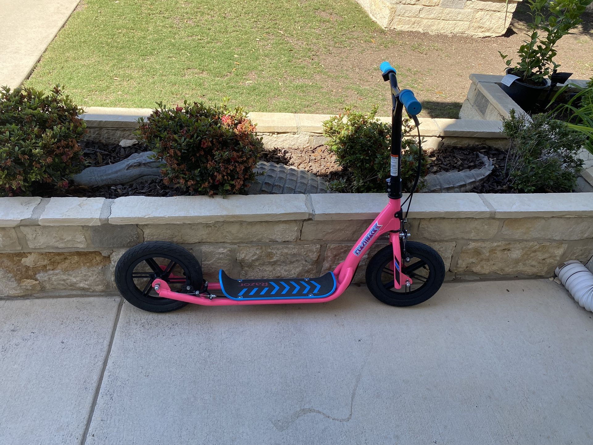 Pink Razor 2001 Razor Flashback Scooter Pink