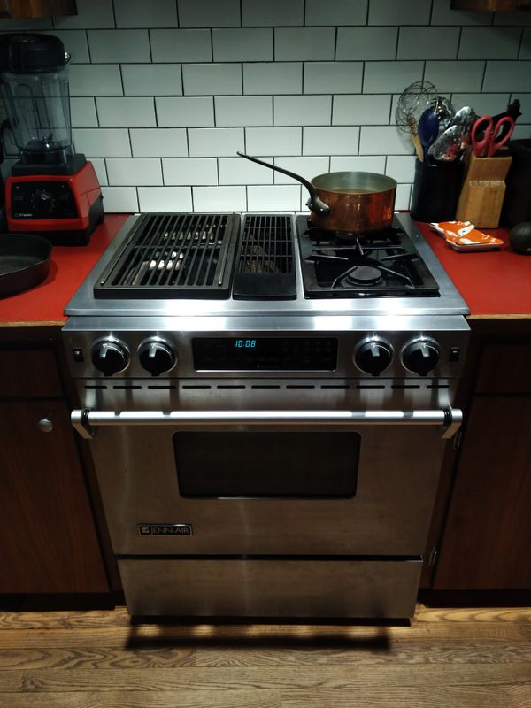 Jenn Air downdraft gas range for Sale in Yelm, WA OfferUp