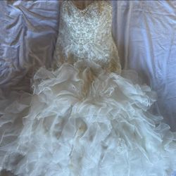 Kenneth Winston Ivory Wedding Dress – Size 12 – Beautiful Beaded Bodice – Great Condition