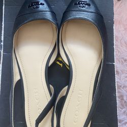 COACH POINTED FLATS 