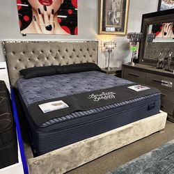 Gorgeous Velvet Bed! $499 🩶🚨 More Colors! 